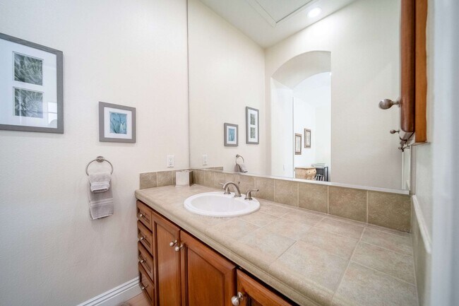 Building Photo - 81620 Tiburon Dr