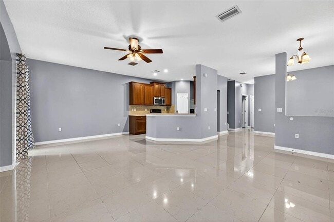 Building Photo - 6745 Breezy Palm Dr