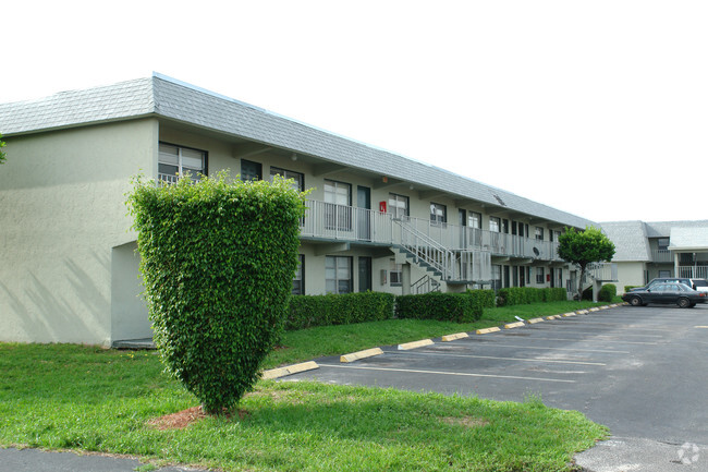 Building Photo - Humani Court