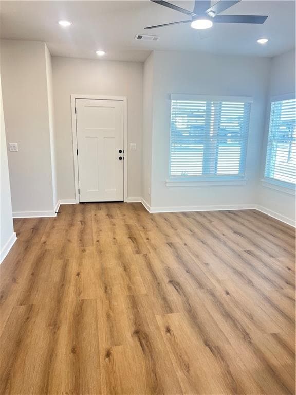 Building Photo - 550 Cosmos St