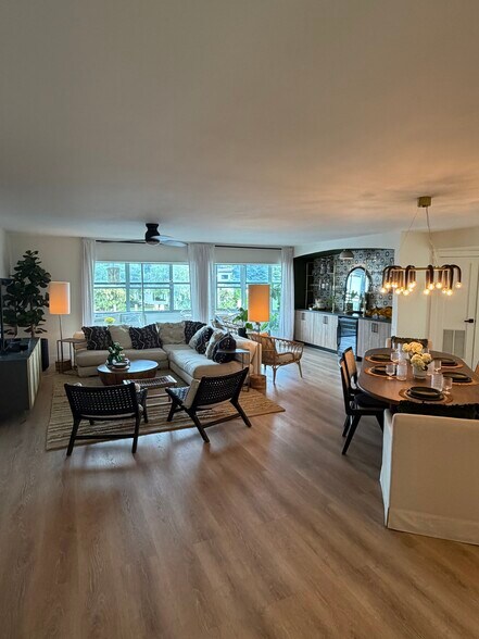 Building Photo - 818 SE 4th St