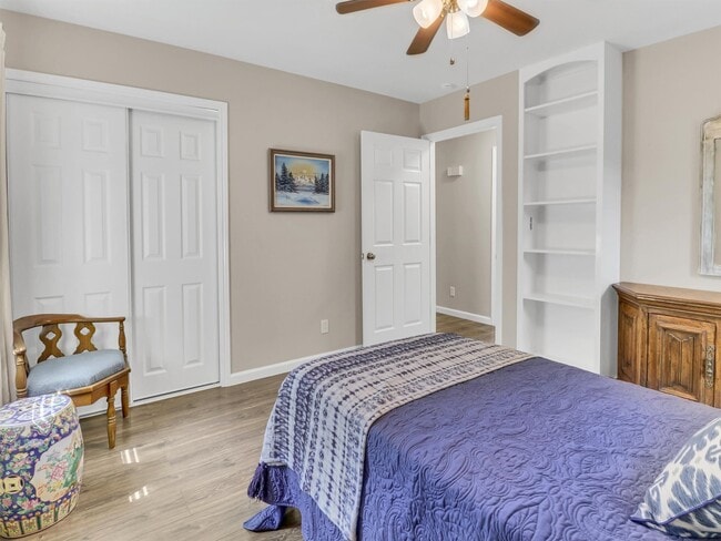 Building Photo - 805 Bluebonnet Ln