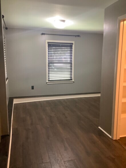 Primary bedroom - 6 Redwood Rd