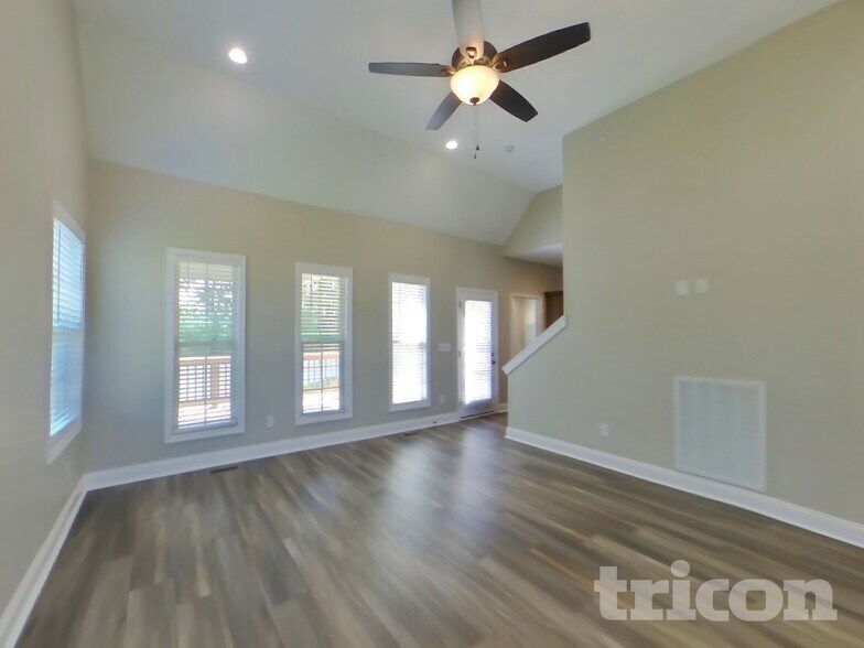 Building Photo - 109 Jesse Dr