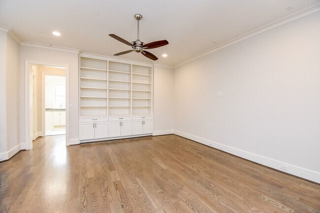 Building Photo - 810 Remington Glade Dr