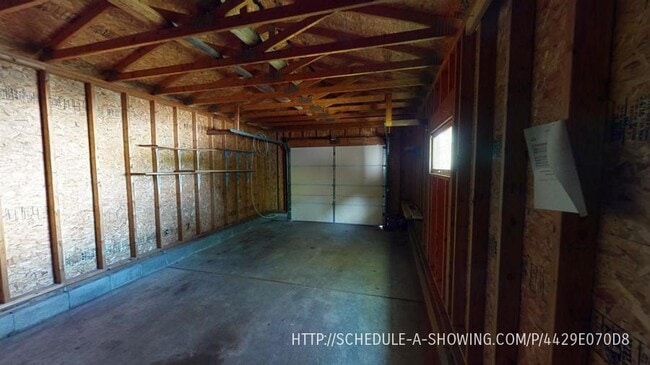 Building Photo - 402 E Park St