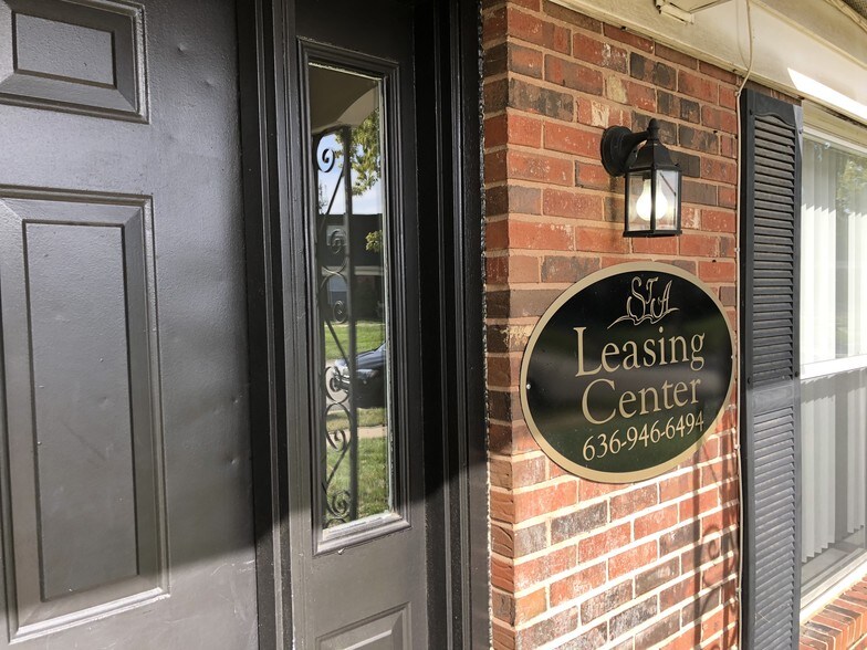 St. Andrews Apartments 2065 St. Andrews Drive Dr Saint Charles MO