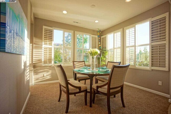 Building Photo - 3200 Spicewood Ln