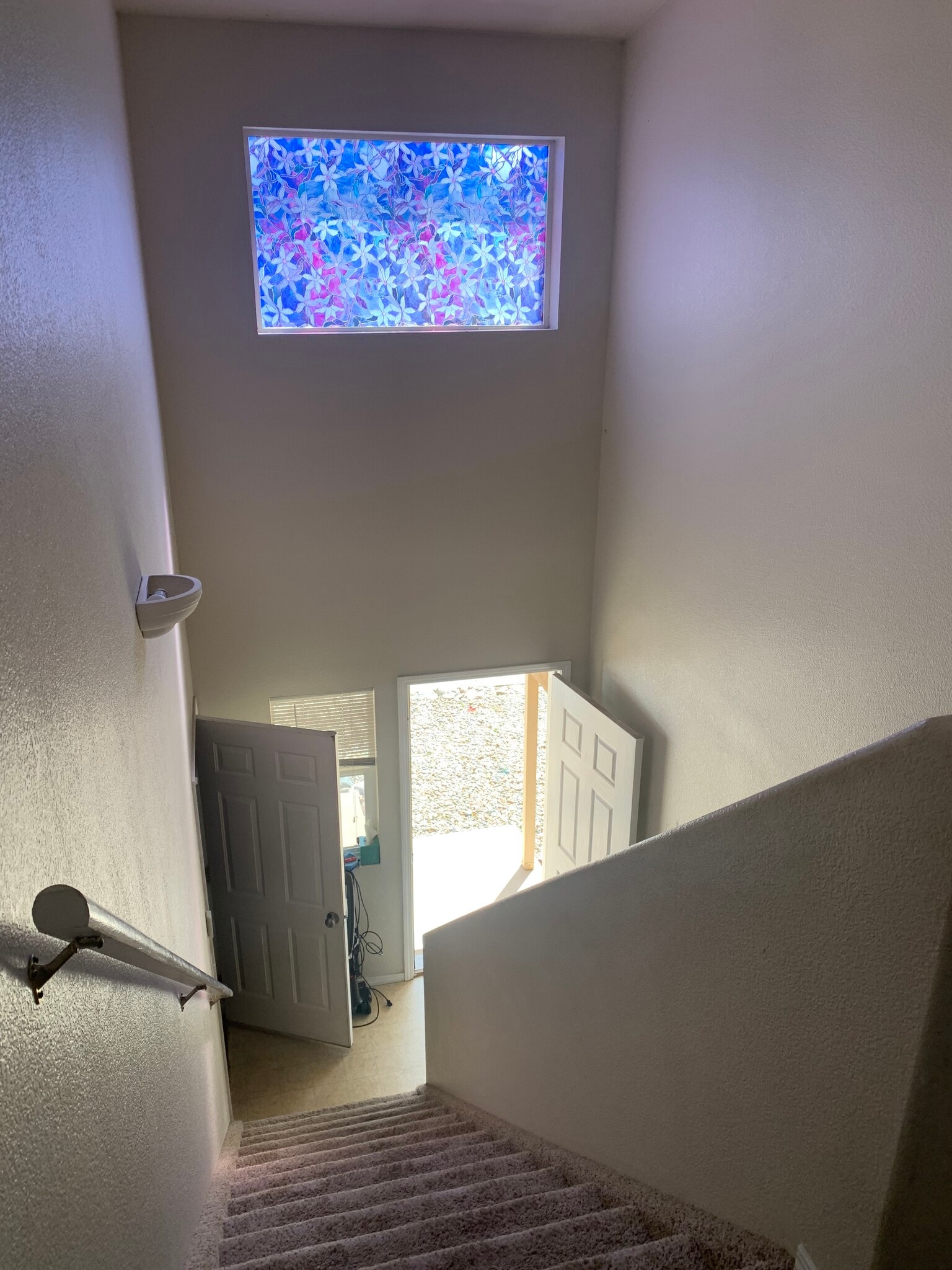 Down to left…garage door - 2232 Golden Gate Grv