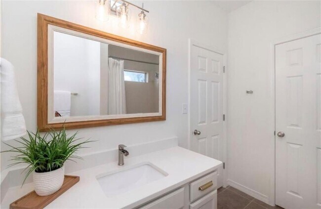 Building Photo - 13628 Catahoula Dr S