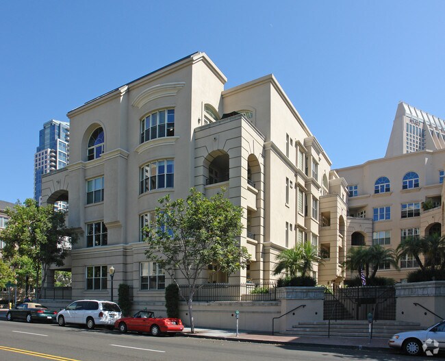 Columbia Place 650 Columbia St San Diego CA 92101 Apartment Finder