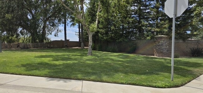 Building Photo - Atwater 5 Bedroom 3.5 Bathroom Home
