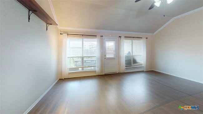 Building Photo - 409 Atlas Ave