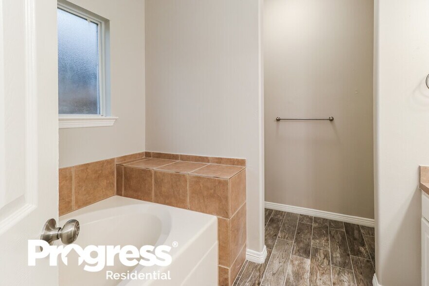 Building Photo - 21111 Molasses Meadow Ln