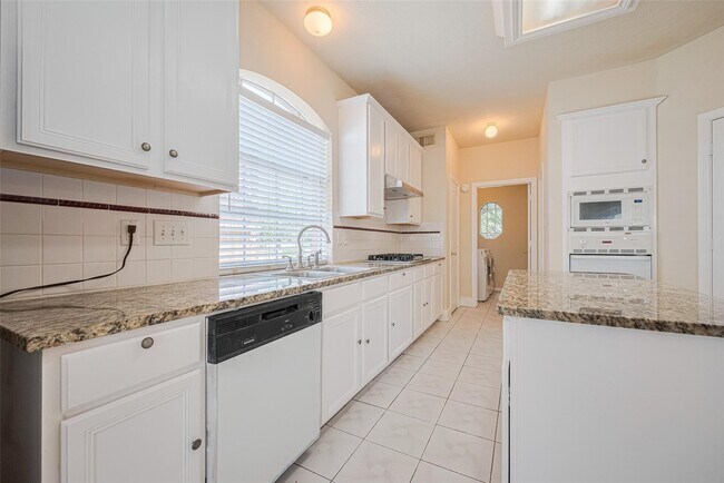 Building Photo - 14203 Torrey Village Dr