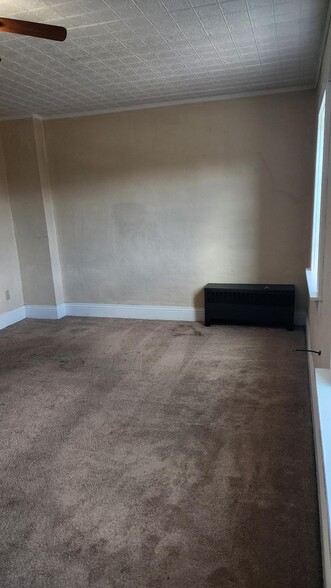 Building Photo - 325 State St