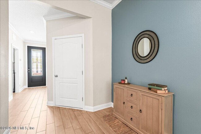 Building Photo - 162 Creekmore Dr