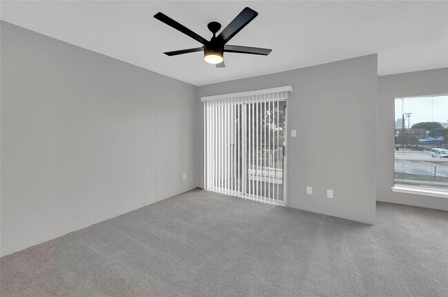 Building Photo - 1300 Augusta Dr