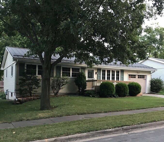 Exterior - 1827 Truman Dr