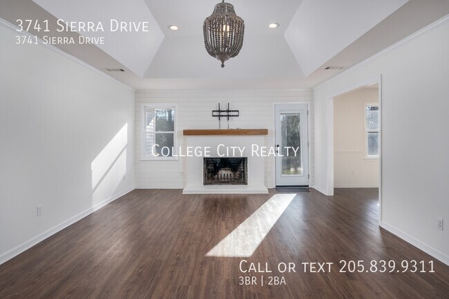 Building Photo - 3741 Sierra Dr