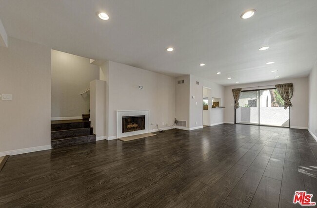 Building Photo - 1502 Idaho Ave