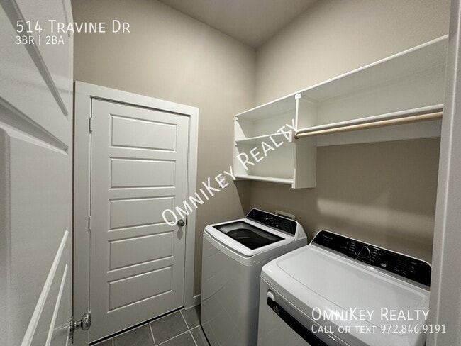 Building Photo - 514 Travine Dr