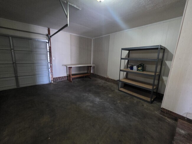 Building Photo - 6536 Grist Mill Rd