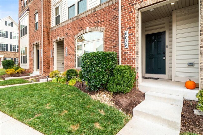 Building Photo - 6026 Forum Sq