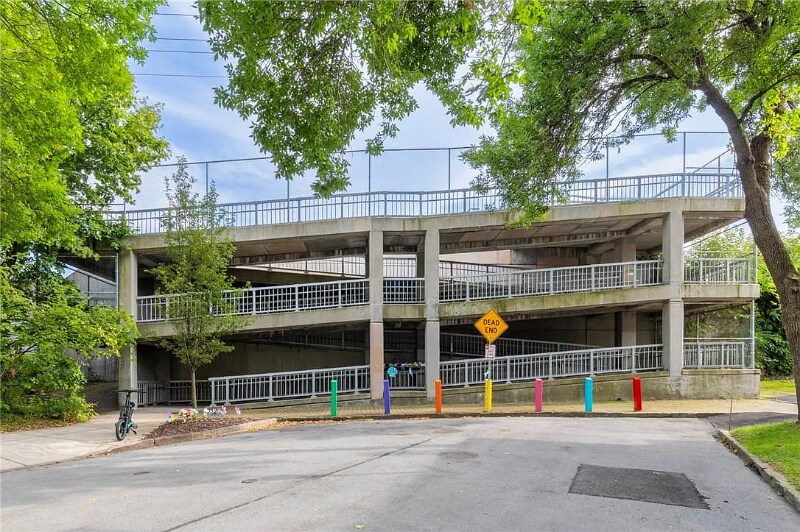 Building Photo - 102 Colby St