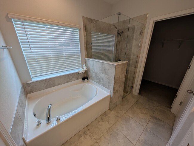 Building Photo - 1456 Autumn Pines Drive