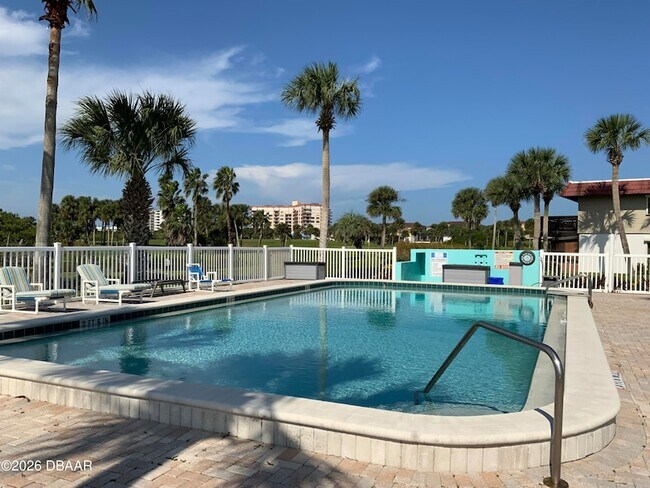 Building Photo - 23 N Ocean Palm Villas