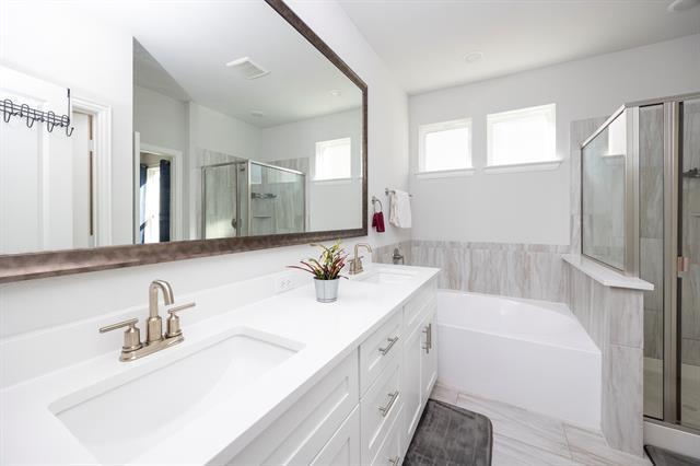 Building Photo - 11619 Chepstow Crescent Ct