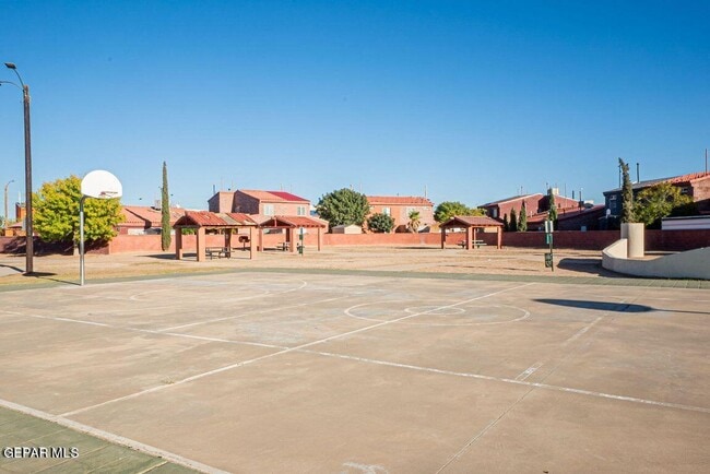 Building Photo - 11050 Breeze Ct