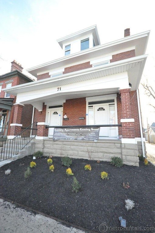 Building Photo - 71 E Gates St