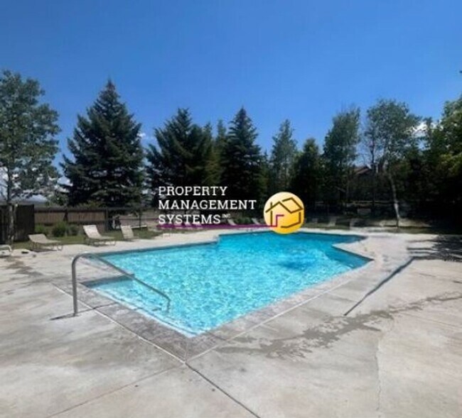 Building Photo - 69352200#5J