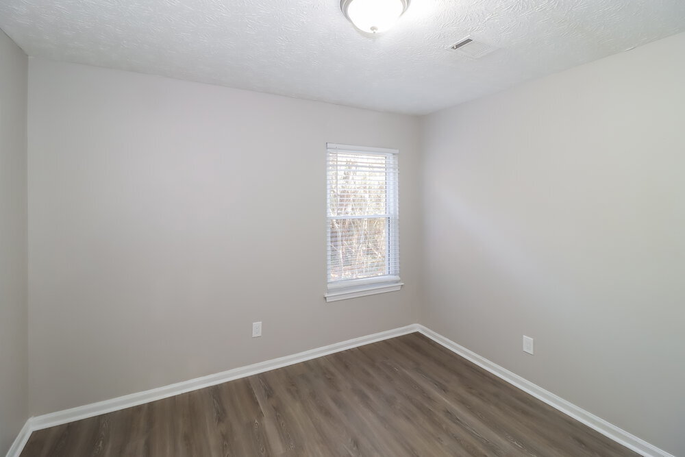 Building Photo - 643 Tarragon Wy SW