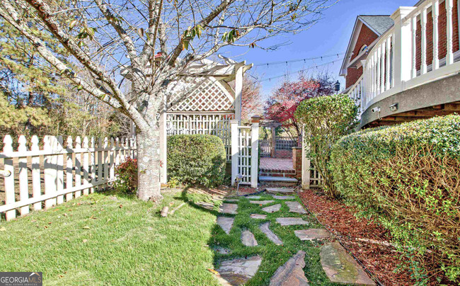 Building Photo - 795 Birkdale Dr