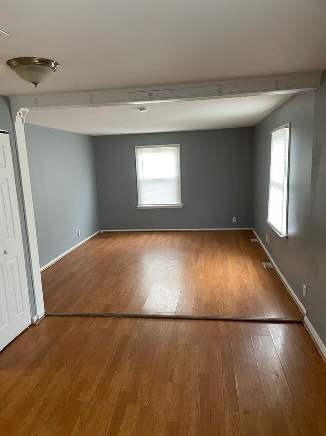 Building Photo - 3 Bedroom Home In Farmington Hills