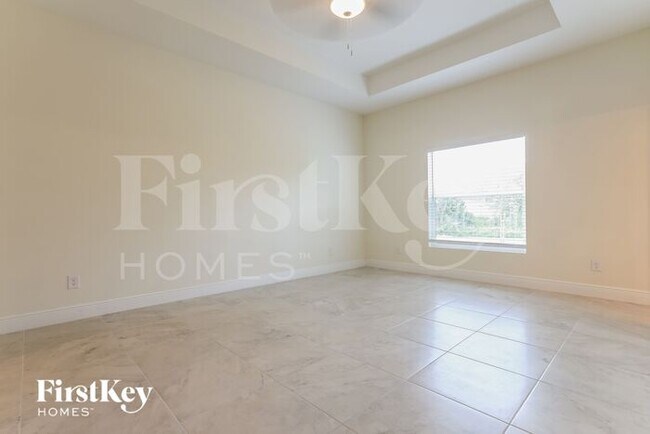 Building Photo - 4594 Flamlau Ave