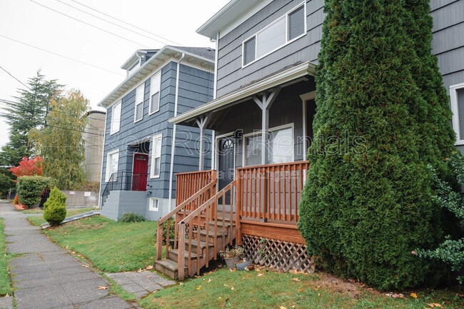 Building Photo - 1116 N 4th St