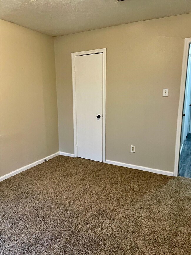 Building Photo - 15931 Cardono Ln