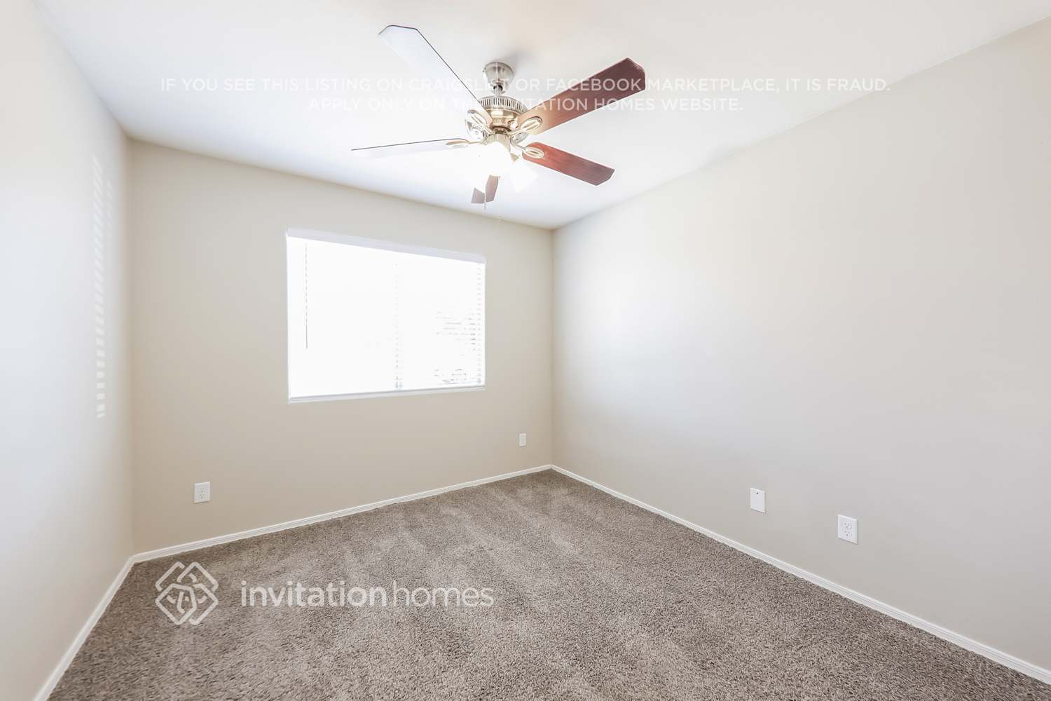 Building Photo - 3215 W Salter Dr