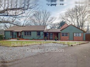 Building Photo - 1711 Golf St