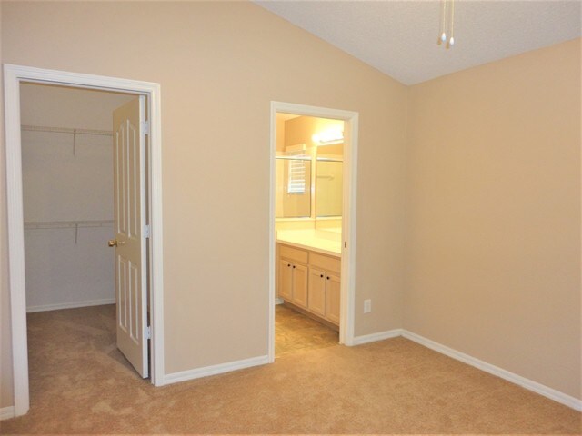 Building Photo - 1410 Scotch Pine Dr