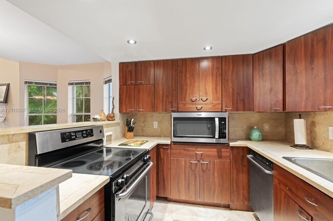 Building Photo - 6364 La Costa Dr