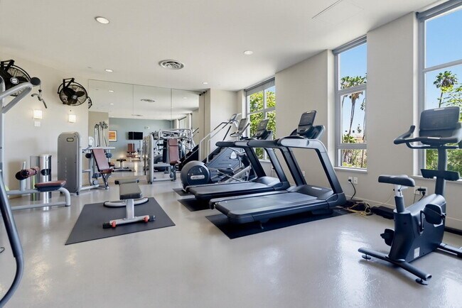 Building Photo - Skyline Views & Sophisticated Corner Living at Aria in Cortez Hill