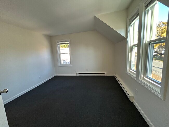 Living room - 12 Everett St