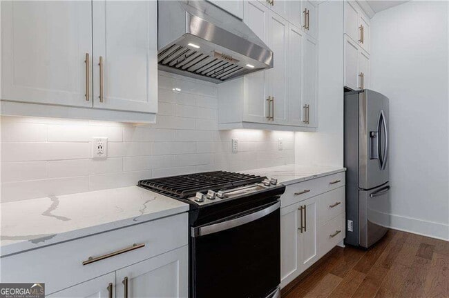 Building Photo - 1032 Robert Smalls Wy