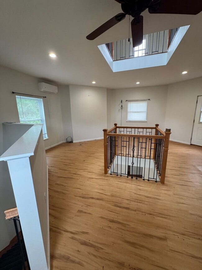 Building Photo - 2 Bed 1 Bath home in the country