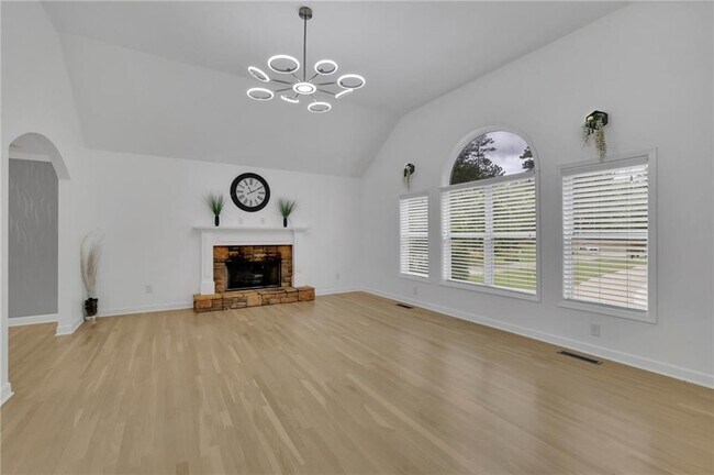 Building Photo - 902 Whistler Ln